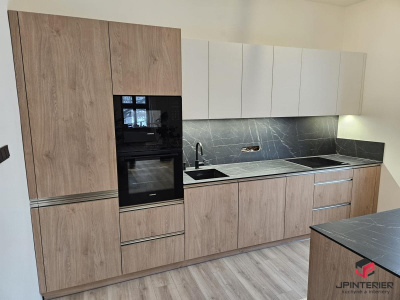 Dub Kendal v kombinaci s bílým Fenixem a kompaktní deskou Pietra černá