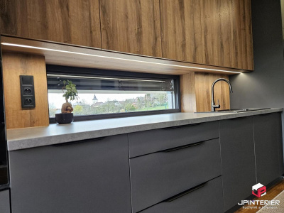 Antracit v kombinaci s dubem sharman