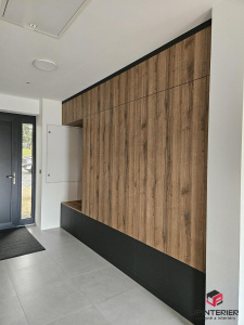 Antracit v kombinaci s dubem sharman